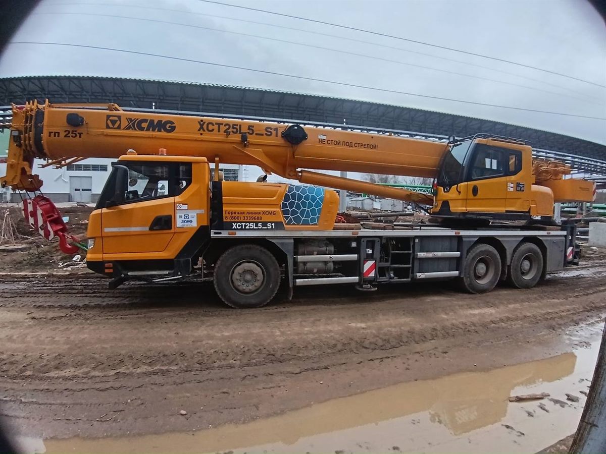 Автокран XCMG 25 тонн